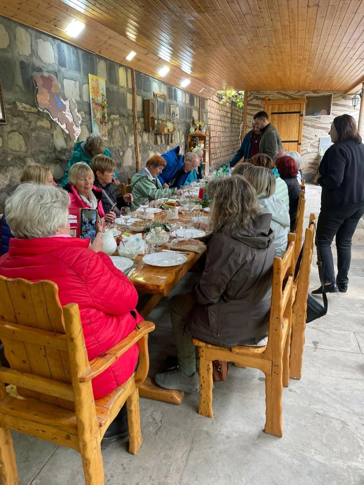 Hotel Sun House Yeghegnadzor Zewnętrze zdjęcie